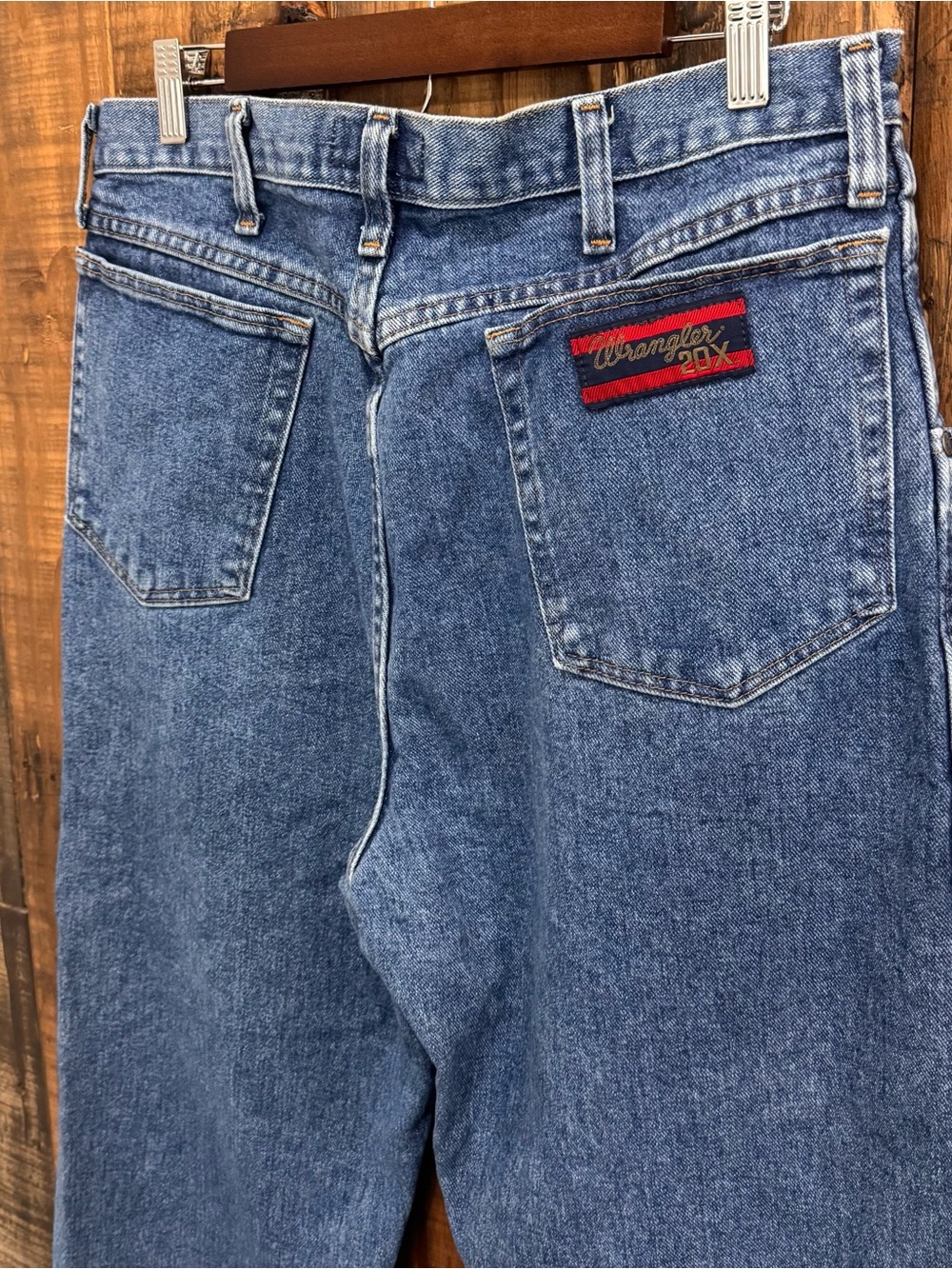 Wrangler 20X Jeans Men's 36x36 Blue Style 22 Original Fit Medium Wash Denim